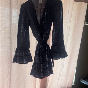 Heart and heart size M                        Black Ruffled Wrap Dress